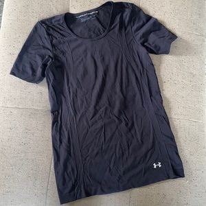 Women’s athletic top